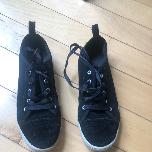 Ugg girls shoes - Picture 3 of 3